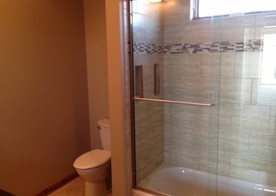 Buckeye Lake - Tile Shower with Soap and Shampoo Niches